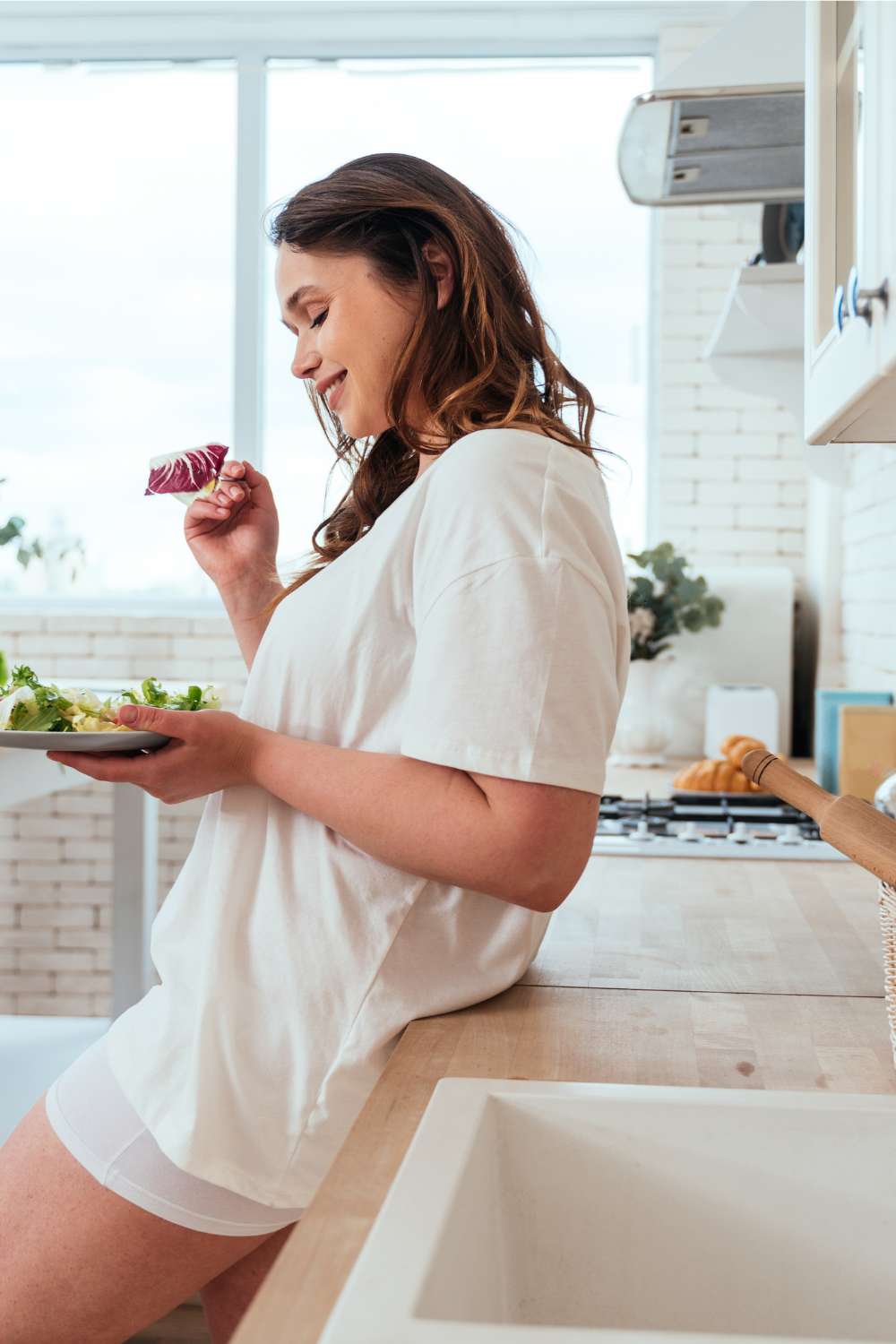 Confidence on Low Histamine Diet Woman Eating 