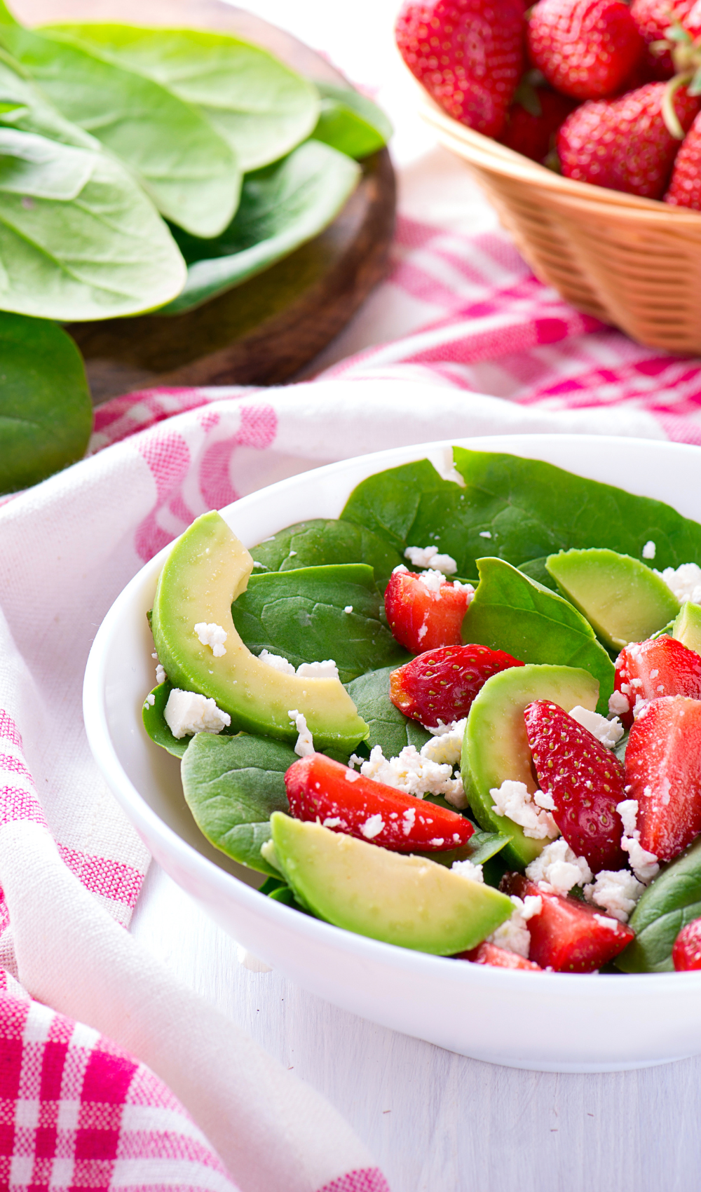 Healthy Foods: Avocado, Strawberries Trigger Reactions