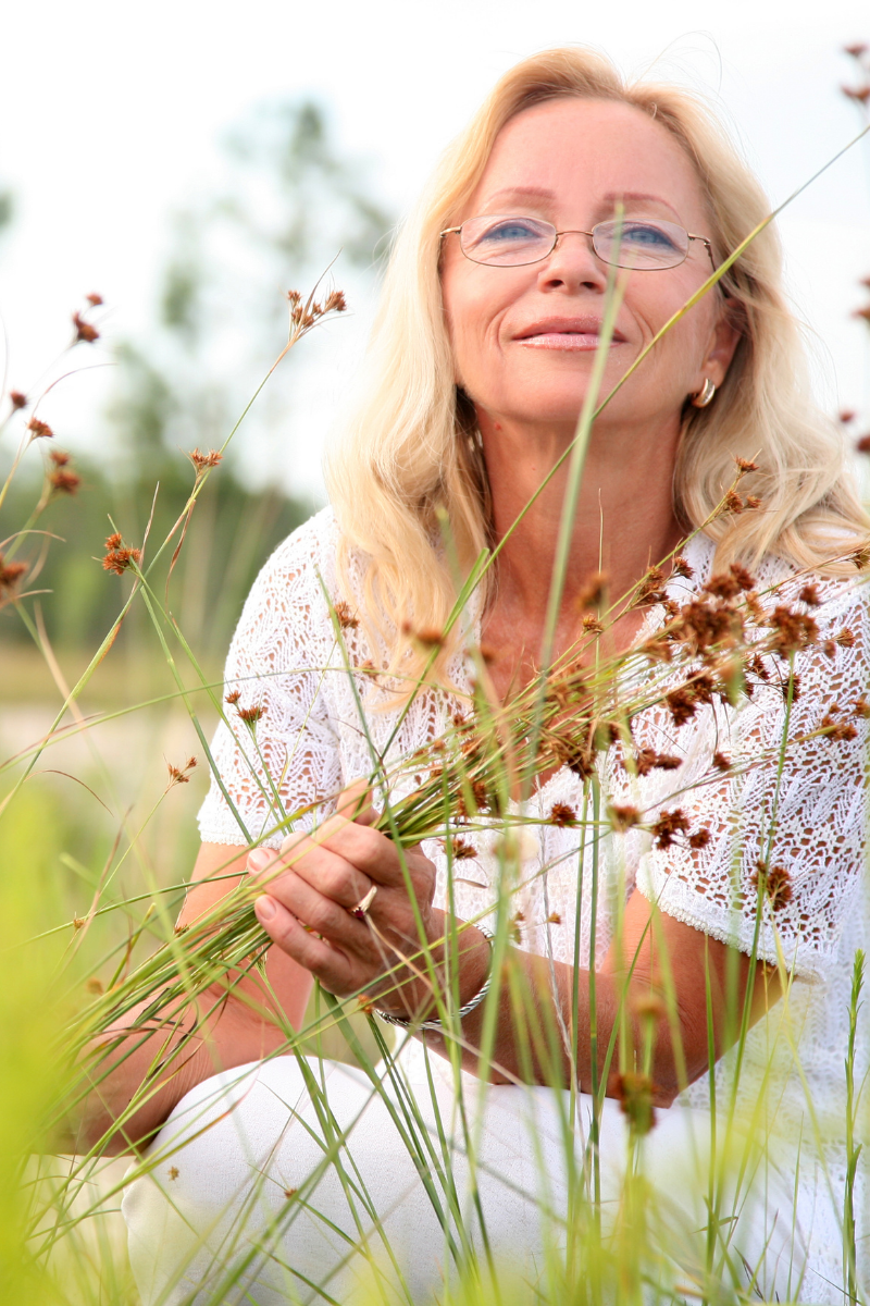 Woman relief from allergies and histamine intolerance